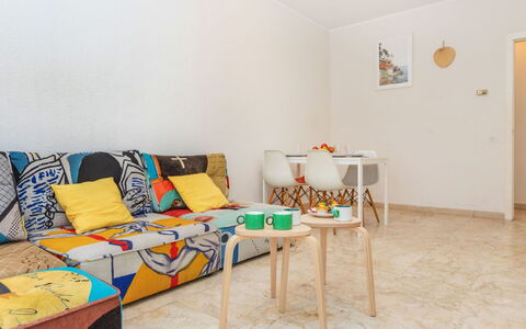 Ribera: Möbel, Interior Design, Flooring, Fussboden, Gelb, Zimmer, Couch, Wohnung, Wohnzimmer, Zuhause
