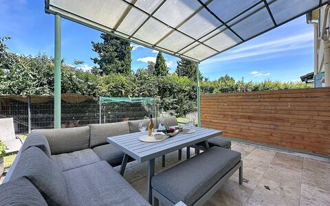La Villa Soleya: Resort, Estate, Hazienda, Balkon, Ferienort, Schwimmbad, Hotel, Strandresort, Landscaping