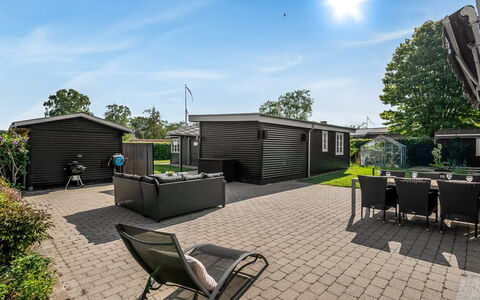 Asa - 500M from the Sea: Möbel, Holz, Interior Design, Flooring, Fussboden, Stuhl, Zimmer, Decke, Wohnzimmer, Wohnung