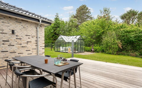 Frille - 1.5Km from the Sea: Möbel, Gartenmöbel, Tabelle, Stuhl, Tisch Im Freien, Garten, Küche & Esszimmer Tisch, Schatten, Hinterhof, Terrasse