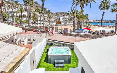 Sand, Sea and Love: Resort, Schatten, Hotel, Balkon, Strandresort, Villa, Schwimmbad, Ferienort, Eco Hotel