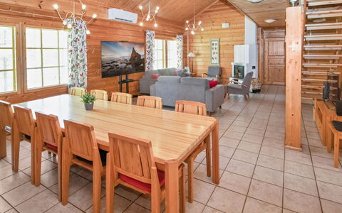 Loviisa 614: Holz, Decke, Fussboden, Möbel, Zuhause, Hütte, Wohnzimmer, Couch, Holzbeize