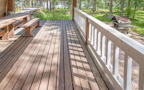 Loviisa 614: Holz, Holzboden, Flooring, Hartholz, Fussboden, Planke, Holzbeize, Deck, Veranda, Verbundwerkstoff