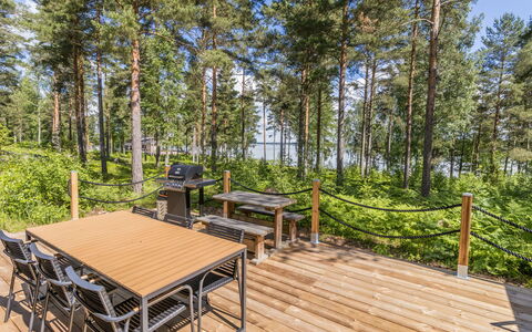 Lokki: Holz, Deck, Hartholz, Wald, Holzboden, Planke, Lärche, Eco Hotel, Wald, Gartenmöbel