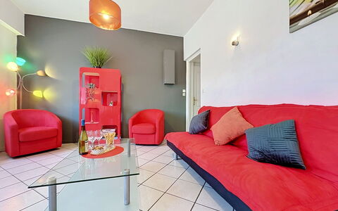 L'Estuaire: Interior Design, Möbel, Flooring, Decke, Fussboden, Zimmer, Wohnung, Couch, Beleuchtung, Wohnzimmer
