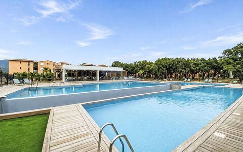 Hameau de Saint Cyprien: Möbel, Gartenmöbel, Stuhl, Garten, Hinterhof, Schatten, Garten, Landscaping, Eco Hotel, Tisch Im Freien