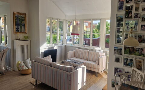 Sunaj - 350M from the Sea: Möbel, Interior Design, Flooring, Fussboden, Couch, Holz, Decke, Wohnzimmer, Zimmer, Tabelle