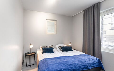 Levin Kunkku B2: Schlafzimmer, Bett, Interior Design, Fussboden, Flooring, Bettdecke, Decke, Bedding, Möbel, Linens