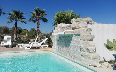 Villa Emme: Schwimmbad, Resort, Gartenmöbel, Eco Hotel, Sonnenliege, Freizeit, Urlaub, Hotel, Schatten