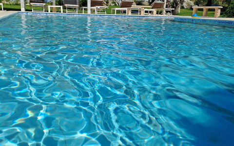 Villa le 2 Emme: Blau, Wasser, Schwimmbad, Freizeit, Resort, Verbundwerkstoff, Schatten, Gartenmöbel, Eco Hotel, Water Feature