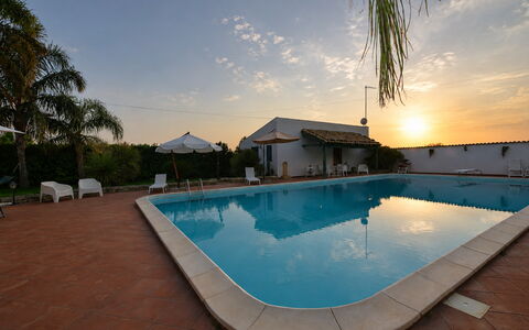 Villa Cigno Reale: Schwimmbad, Resort, Eco Hotel, Hotel, Hazienda, Ferienort, Thermae, Gartenmöbel, Villa