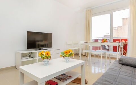 Benicarlo Center: Holz, Möbel, Stuhl, Meer, Wohnung, Balkon, Ozean, Schatten, Gartenmöbel, Holzbeize