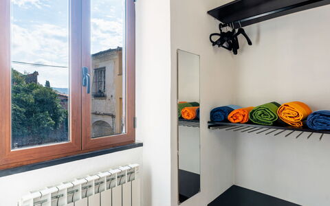 Ca Dell'Andre: Flooring, Fussboden, Interior Design, Zimmer, Regale, Design, Holzbeize, Hartholz, Kleiderbügel