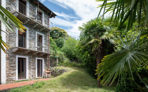 Malpaga: Wohngebiet, Zuhause, Balkon, Estate, Landscaping, Garten, Villa, Hinterhof, Hazienda
