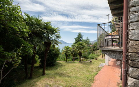 Malpaga: Hügel, Zuhause, Bergstation, Hütte, Gebirge, Steigung, Estate, Balkon, Veranda