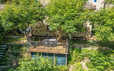 Fibbialla: Vegetation, Frühling, Garten, Schatten, Zaun, Geländer, Balkon, Hinterhof
