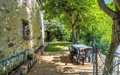 Fibbialla: Holz, Frühling, Garten, Zweig, Schatten, Hinterhof, Garten, Zaun, Gartenmöbel, Home Fechten