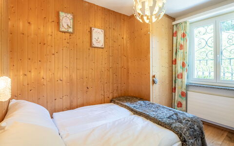Casa Gronda 2: Schwimmbad, Wohngebiet, Thermae, Resort, Verbundwerkstoff, Freizeit, Estate, Kunstrasen, Hazienda, Villa