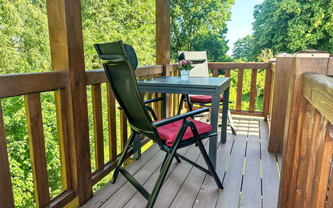 Schlönis Koppelblick: Möbel, Holz, Gartenmöbel, Stuhl, Holzboden, Tabelle, Hartholz, Veranda, Holzbeize, Tisch Im Freien