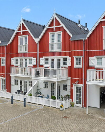 Efraima - 20M from the Sea