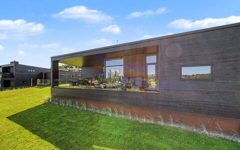 Sedine - 500M from the Sea: Gras, Fassade, Die Architektur, Grundstueck, Zuhause, Garten, Ground, Abstellgleis, Estate, Garten