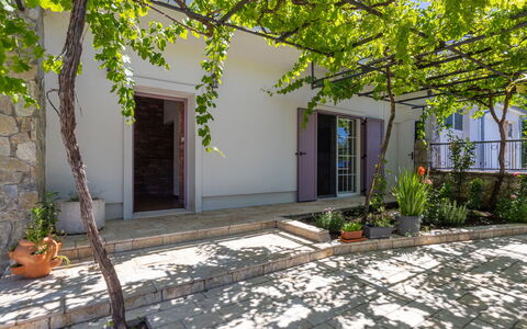 Katarina: Schwimmbad, Wohngebiet, Thermae, Resort, Verbundwerkstoff, Freizeit, Estate, Kunstrasen, Hazienda, Villa