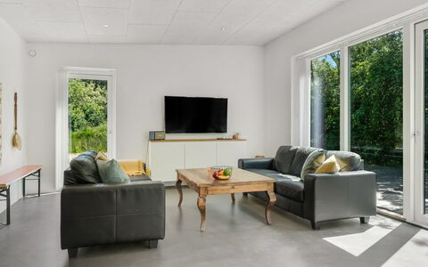 Øthi - 200M to the Fjord: Flooring, Fussboden, Interior Design, Decke, Holzboden, Zimmer, Laminatboden, Hartholz, Wohnzimmer, Holzbeize
