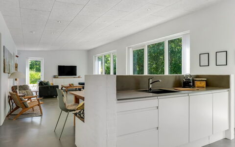Øthi - 200M to the Fjord: Flooring, Decke, Holz, Fussboden, Interior Design, Möbel, Küche, Zimmer, Holzboden, Countertop