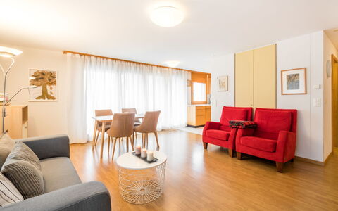 Val Mulin 8.2: Interior Design, Möbel, Flooring, Fussboden, Holz, Decke, Zimmer, Couch, Holzboden, Wohnzimmer