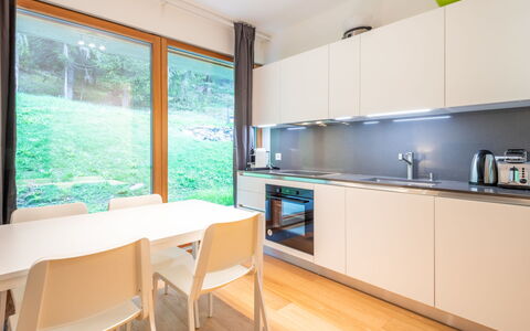 Cuolm Liung Apt. 52: Interior Design, Küche, Flooring, Holz, Möbel, Countertop, Küchengerät, Major Appliance, Decke, Fussboden