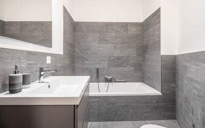 Cuolm Liung Apt. 52