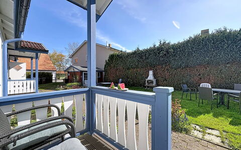 Wiek 200: Zuhause, Wohngebiet, Haus, Veranda, Tür, Schatten, Gartenmöbel, Estate, Garten, Garten