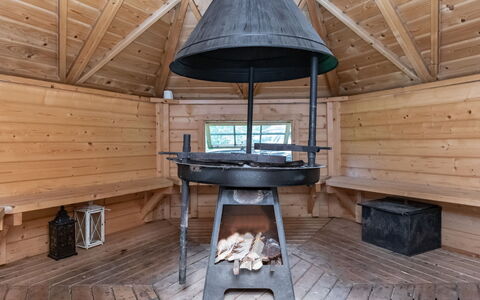 Lääsänäyräs: Möbel, Gartenmöbel, Stuhl, Schatten, Tisch Im Freien, Zimmerpflanze, Terrasse, Garten, Design, Balkon