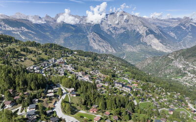 La Tzoumaz 9000: Bergforms, Berg, Hochland, Hügel, Gebirge, Landschaft, Bergstation, Terrain, Senke, Steigung