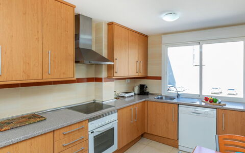 Sagredo: Möbel, Stuhl, Interior Design, Tabelle, Zimmer, Holzbeize, Balkon, Decke, Eco Hotel, Hartholz