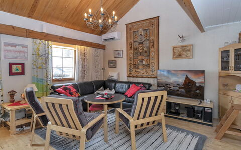Teerenpesue D 27: Möbel, Interior Design, Holz, Flooring, Decke, Fussboden, Couch, Wohnzimmer, Zimmer, Beleuchtung