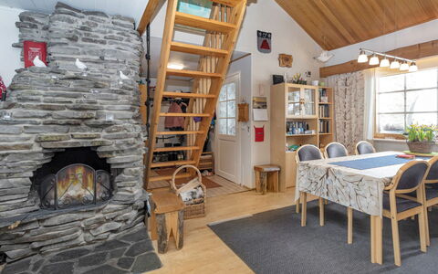 Teerenpesue D 27: Holz, Möbel, Interior Design, Zuhause, Decke, Hütte, Zimmer, Wohnzimmer, Stuhl, Hartholz