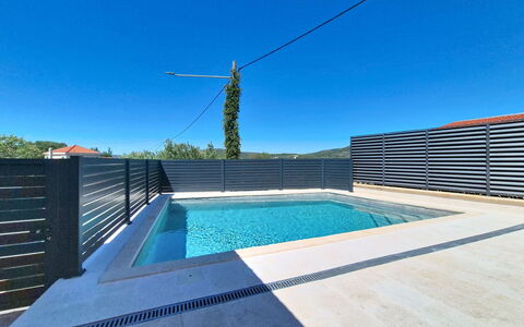 Lili: Blau, Schwimmbad, Verbundwerkstoff, Schatten, Gartenmöbel, Fliese, Resort, Design, Hotel, Eco Hotel