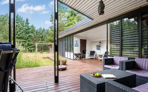Siggi - 400M from the Sea: Holz, Zuhause, Veranda, Tür, Möbel, Deck, Gartenmöbel, Schatten, Terrasse, Hartholz
