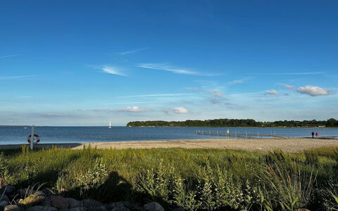 Snioulf - 800M from the Sea: Himmel, Blau, Wasser, Wasservorräte, Gewässer, Daytime, Horizont, Küste, Küsten Und Ozeanische Forms, Strand