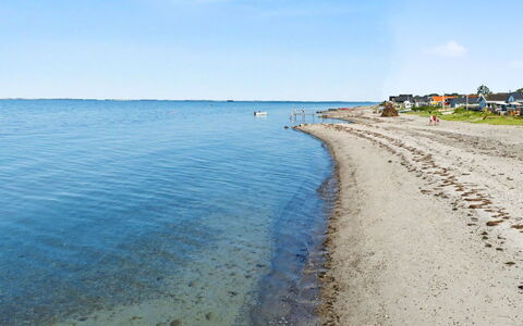 Evdokija - 50M from the Sea: Wasser, Gewässer, Küste, Strand, Küsten Und Ozeanische Forms, Meer, Ufer, Sommer, Erholung, Ozean