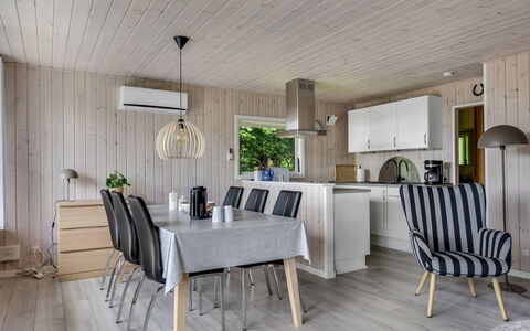 Jovana - 500M from the Sea: Wohngebiet, Wohnung, Estate, Resort, Villa, Balkon, Villa, Schwimmbad
