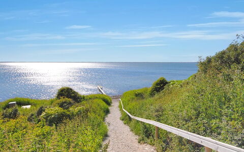 Skakke - 350M to the Fjord: Blau, Grün, Horizont, Meer, Küsten Und Ozeanische Forms, Küste, Ozean, Ufer, Walkway, Promenade