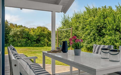Skakke - 350M to the Fjord: Möbel, Stuhl, Gartenmöbel, Tabelle, Holz, Küche & Esszimmer Tisch, Tisch Im Freien, Veranda, Schatten, Kaffetisch