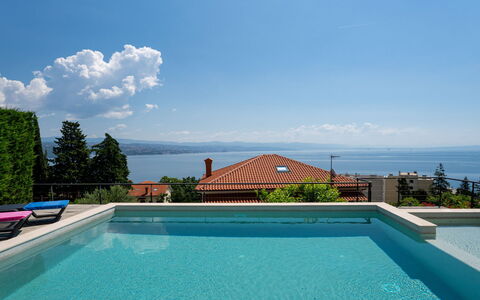 Salvia: Wohngebiet, Wohnung, Estate, Resort, Villa, Balkon, Villa, Schwimmbad