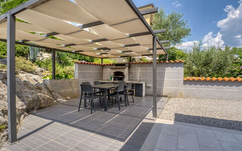 Salvia: Wohngebiet, Wohnung, Estate, Resort, Villa, Balkon, Villa, Schwimmbad