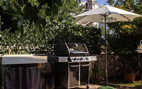 Rebeka: Wohngebiet, Wohnung, Estate, Resort, Villa, Balkon, Villa, Schwimmbad