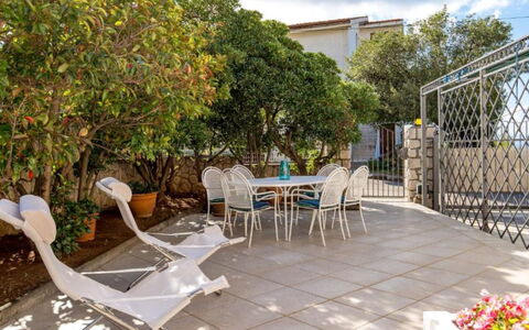 Rebeka: Wohngebiet, Wohnung, Estate, Resort, Villa, Balkon, Villa, Schwimmbad