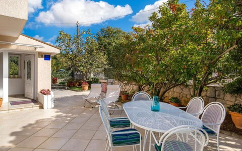 Rebeka: Wohngebiet, Wohnung, Estate, Resort, Villa, Balkon, Villa, Schwimmbad