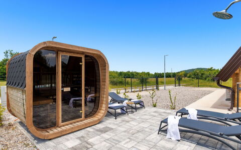 Ivica: Wohngebiet, Wohnung, Estate, Resort, Villa, Balkon, Villa, Schwimmbad